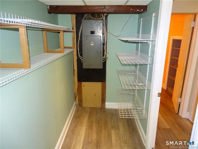 15 Bayshore Drive, New London, CT 06320