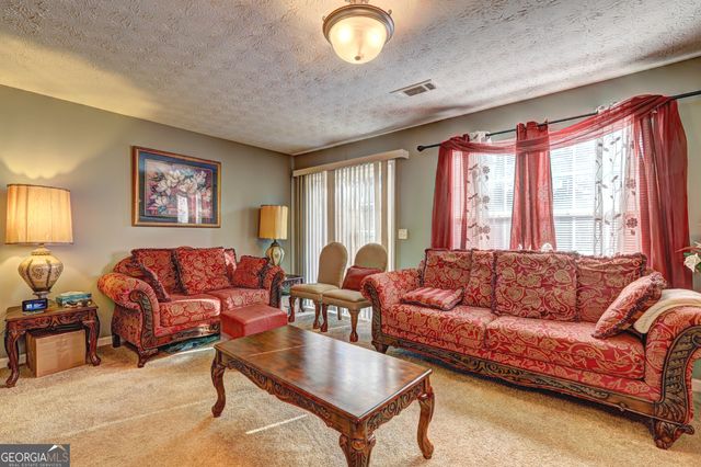 1015 Magnolia Gardens Walk, Mcdonough, GA 30253