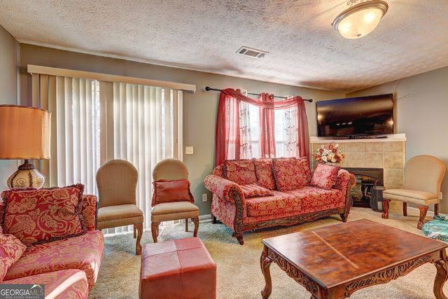 1015 Magnolia Gardens Walk, Mcdonough, GA 30253