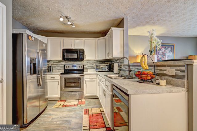 1015 Magnolia Gardens Walk, Mcdonough, GA 30253