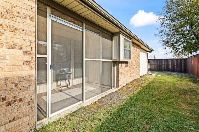 3205 Hillcrest Drive, Rowlett, TX 75088