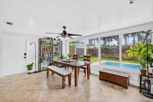 4670 NE 4TH Avenue, Oakland Park, FL 33334