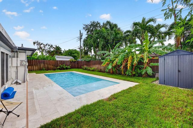 4670 NE 4TH Avenue, Oakland Park, FL 33334