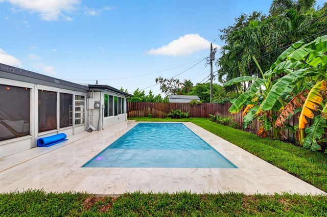4670 NE 4TH Avenue, Oakland Park, FL 33334