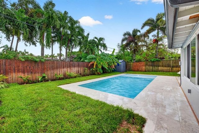 4670 NE 4TH Avenue, Oakland Park, FL 33334