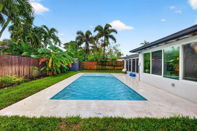 4670 NE 4TH Avenue, Oakland Park, FL 33334