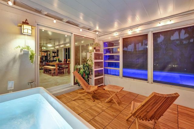 4670 NE 4TH Avenue, Oakland Park, FL 33334