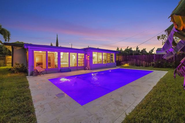 4670 NE 4TH Avenue, Oakland Park, FL 33334