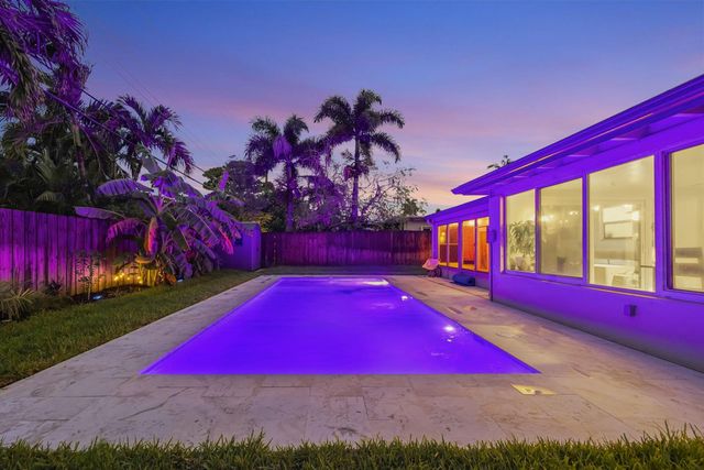 4670 NE 4TH Avenue, Oakland Park, FL 33334