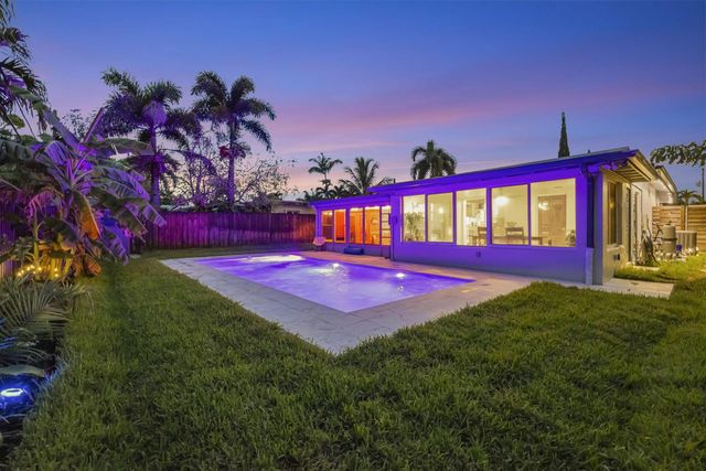 4670 NE 4TH Avenue, Oakland Park, FL 33334