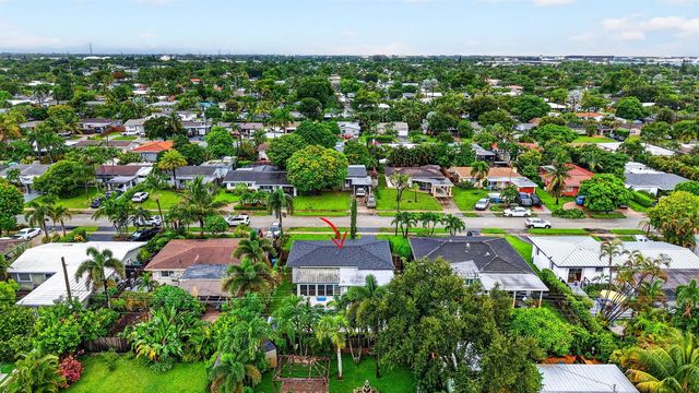 4670 NE 4TH Avenue, Oakland Park, FL 33334