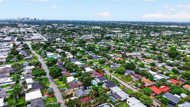 4670 NE 4TH Avenue, Oakland Park, FL 33334