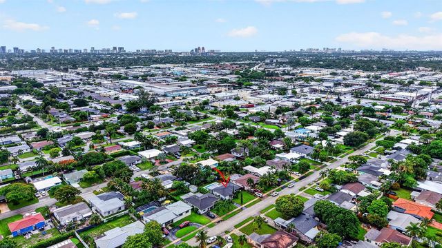 4670 NE 4TH Avenue, Oakland Park, FL 33334
