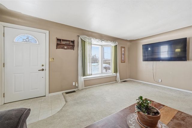 455 Faircrest Avenue, Grand Rapids, MI 49534