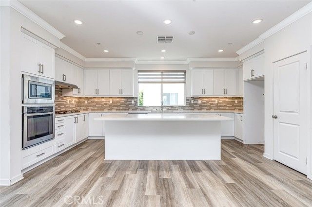 150 Stellar, Irvine, CA 92618