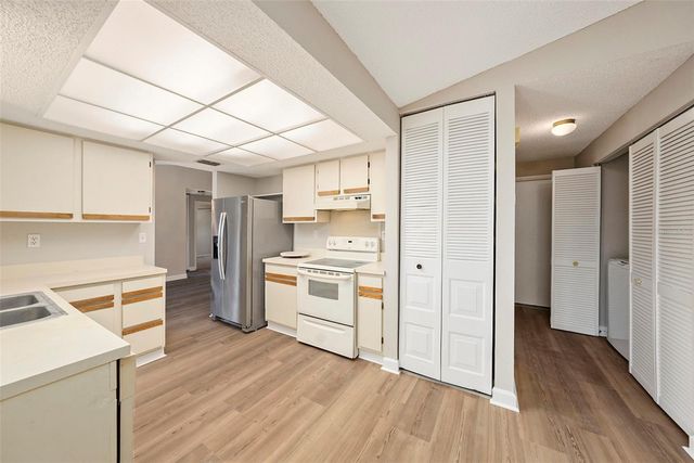 814 SATINLEAF AVENUE, Oldsmar, FL 34677