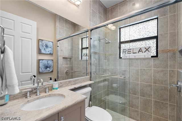 3999 Bering CT, Naples, FL 34119