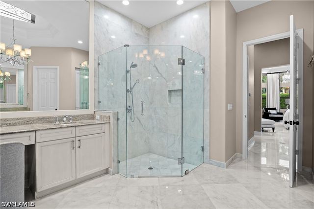 3999 Bering CT, Naples, FL 34119