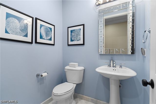 3999 Bering CT, Naples, FL 34119