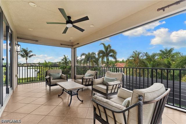 3999 Bering CT, Naples, FL 34119
