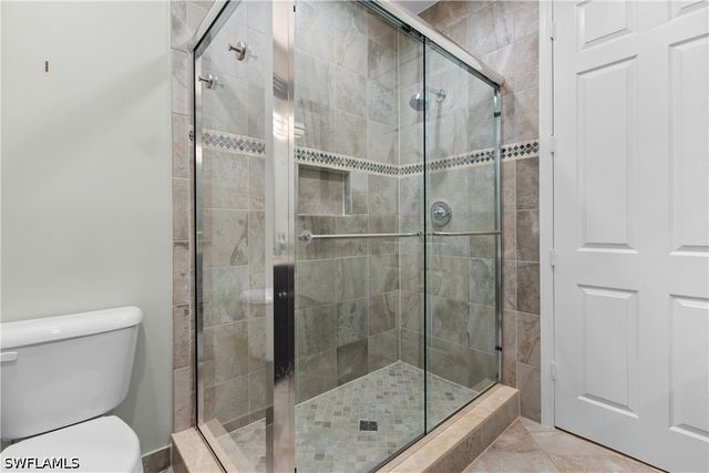 3999 Bering CT, Naples, FL 34119