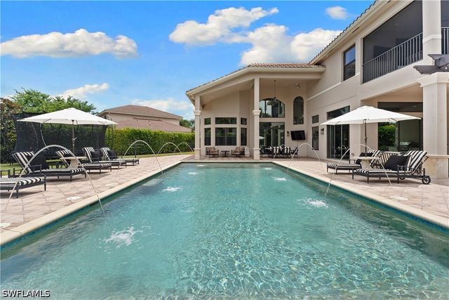 3999 Bering CT, Naples, FL 34119