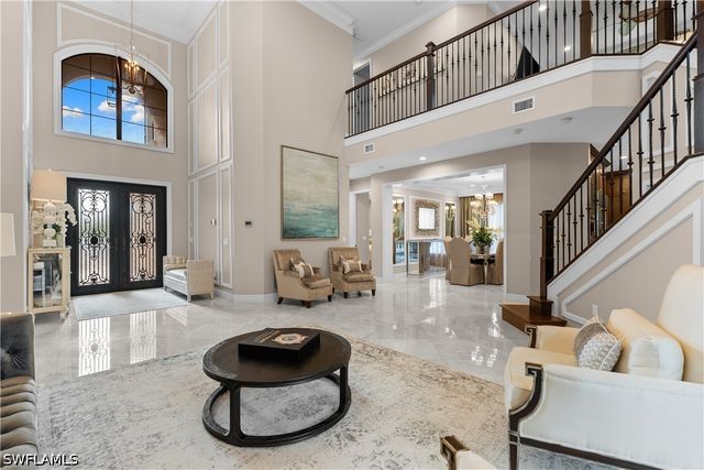 3999 Bering CT, Naples, FL 34119