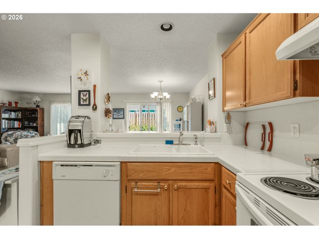15157 Nw TWOPONDS Dr, Portland, OR 97229