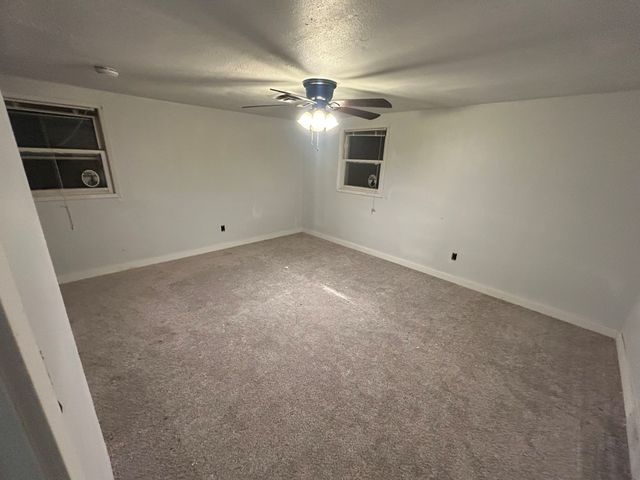 403 N Kenwood Boulevard, Indianola, IA 50125