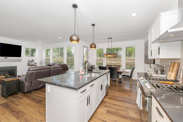 4228 Corvo Trace, Kalamazoo, MI 49006