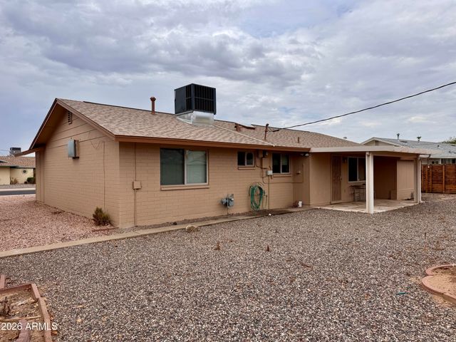 10620 W SNEAD Drive, Sun City, AZ 85351