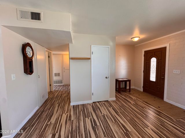 10620 W SNEAD Drive, Sun City, AZ 85351