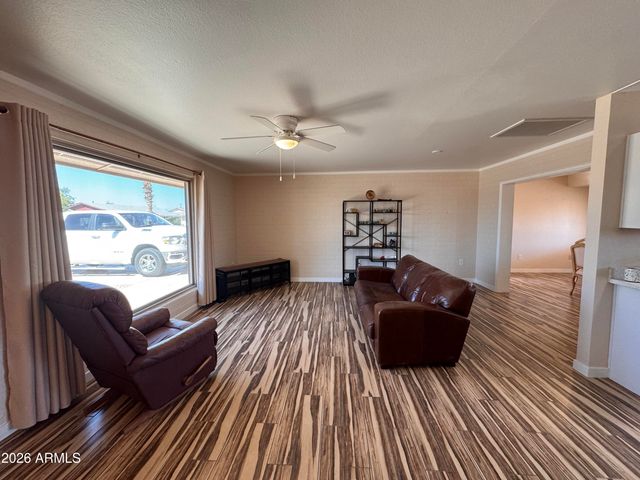 10620 W SNEAD Drive, Sun City, AZ 85351