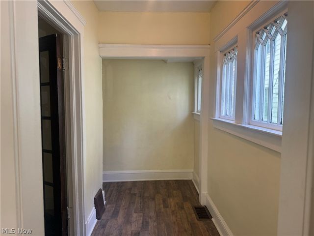 10318 Somerset Avenue, Cleveland, OH 44108