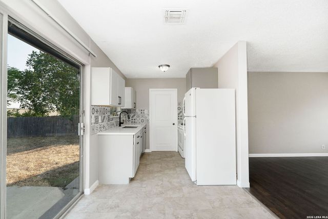 462 HATFIELD ST, San Antonio, TX 78227