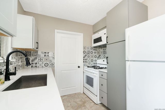 462 HATFIELD ST, San Antonio, TX 78227