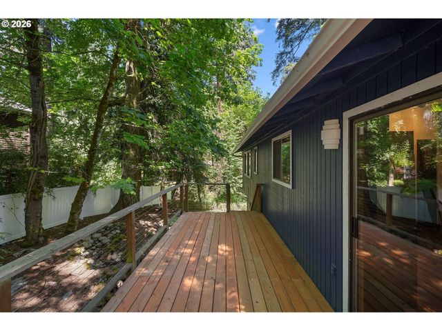 16351 PACIFIC Hwy, Lake Oswego, OR 97034