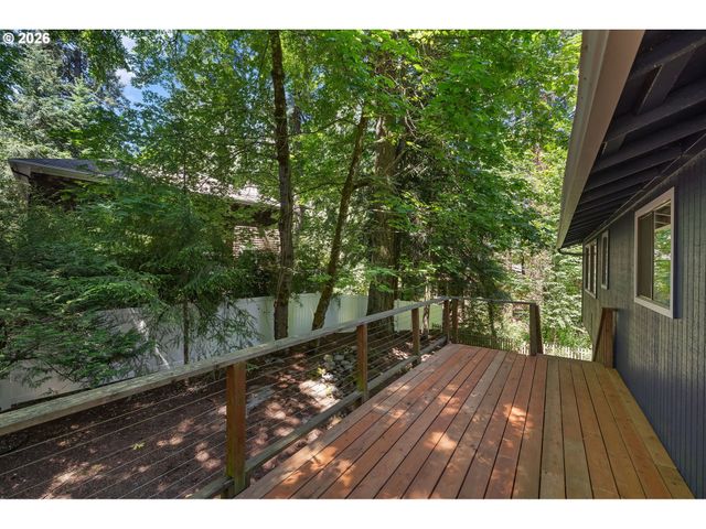 16351 PACIFIC Hwy, Lake Oswego, OR 97034