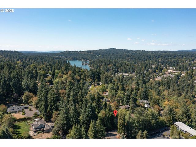 16351 PACIFIC Hwy, Lake Oswego, OR 97034