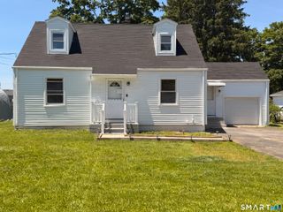 8 River Road, East Haven, CT 06512