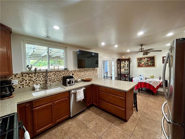 3062 W Teranimar, Anaheim, CA 92804