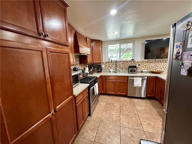 3062 W Teranimar, Anaheim, CA 92804
