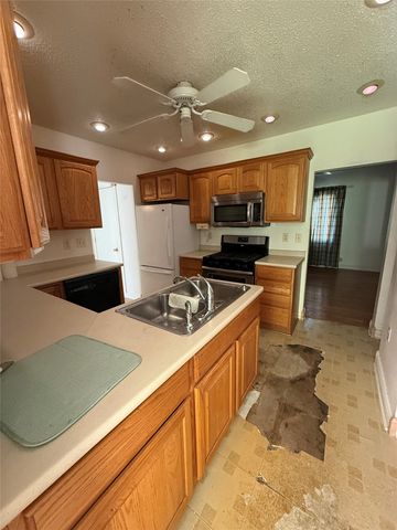 3601 Hull Avenue, Des Moines, IA 50317