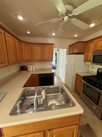 3601 Hull Avenue, Des Moines, IA 50317