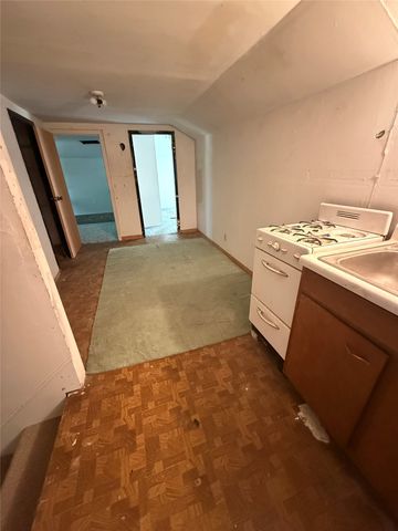 3601 Hull Avenue, Des Moines, IA 50317