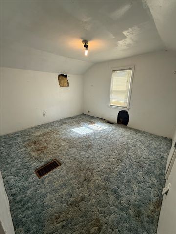3601 Hull Avenue, Des Moines, IA 50317