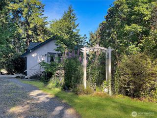 890 W Wynwood Drive, Shelton, WA 98584