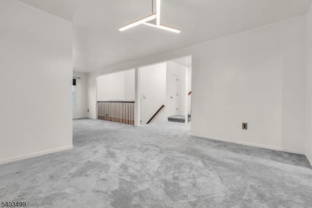 189 Kemper Ct, Independence Twp., NJ 07840