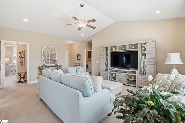 126 Alberta Circle, Piedmont, SC 29673