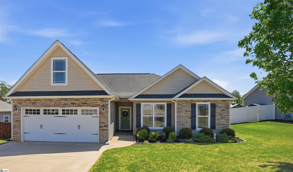 126 Alberta Circle, Piedmont, SC 29673
